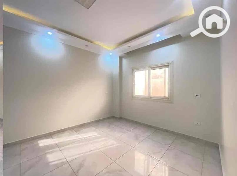 8 4857f0f5-3838-4a22-8dcd-a6cf044d8b27. jpg