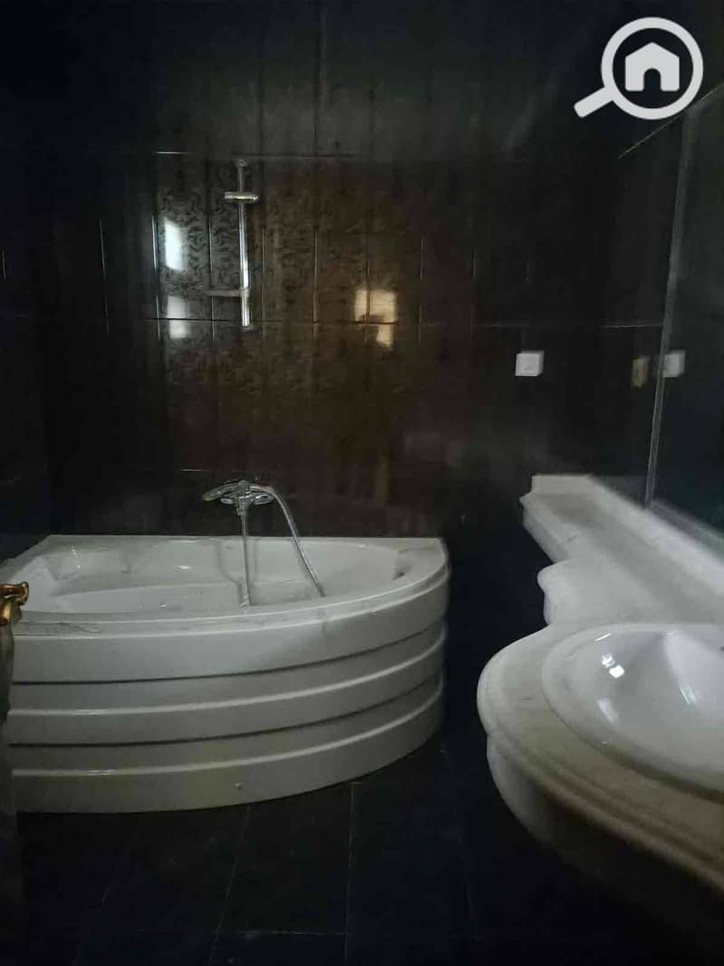 13 d1fabdc9-6645-43a6-b188-d16a28c3b54a. jpg