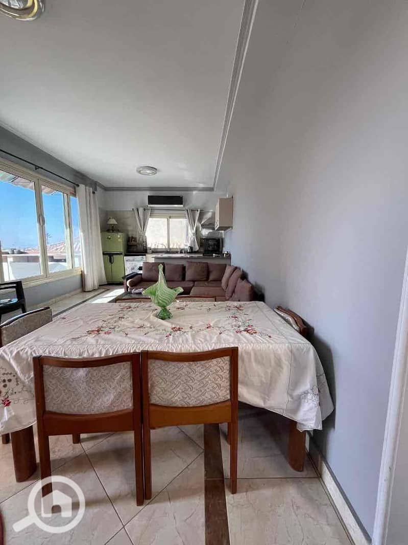 2 e6853658-b9ce-4233-ae8e-248ff0e74b41. jpg