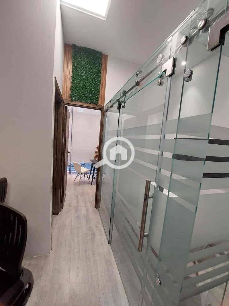 4 0ac1220e-a531-48d7-b5cb-35bbca84b347. jpg