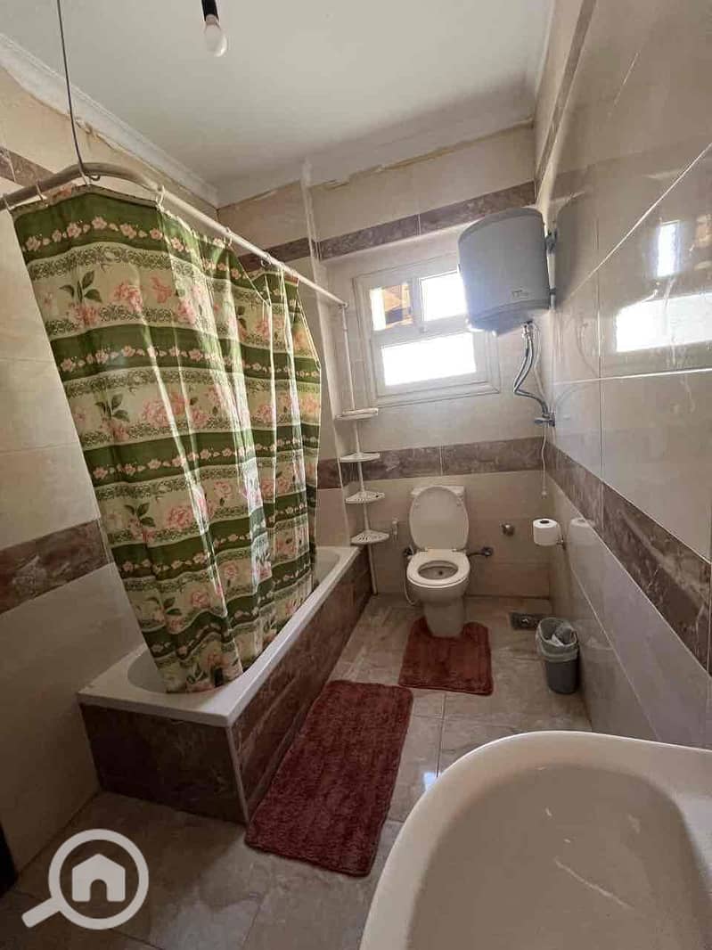 12 2e0a202b-3620-4371-8873-c900cc98f1f9. jpg