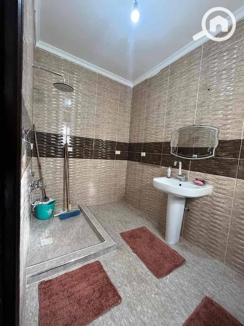 15 e8080c1f-7e41-45c9-af84-ea7d80260fac. jpg