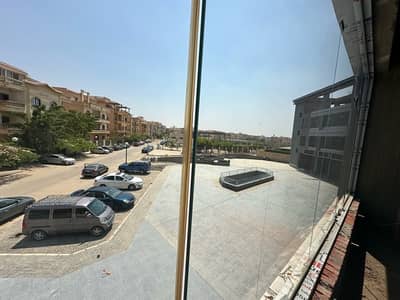 محلات تجارية  للبيع في القاهرة الجديدة، القاهرة - محل ٤٠ متر للبيع