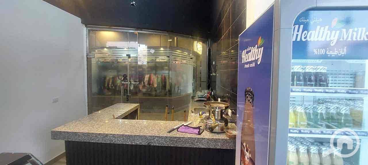 6 e7f4fff2-7f07-4503-8362-b3643a9c9cf5. jpg