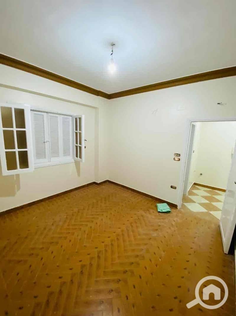 8 98d76e28-c315-4d39-8de5-e3a676c6e127. jpg