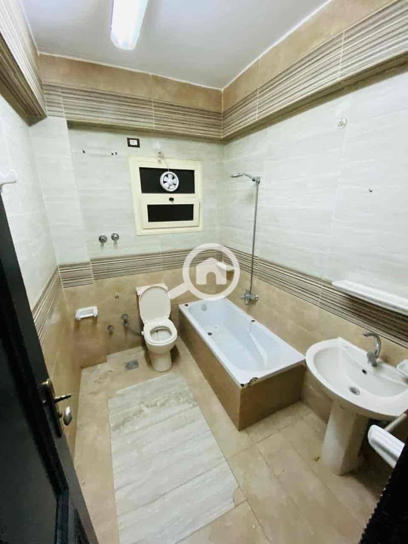 7 74ae5079-32d0-41cf-bde8-10e03040e7c1. jpg