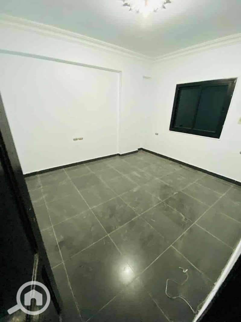 12 ef061a7f-eae9-4db7-9b2e-b6fdb98939ee. jpg