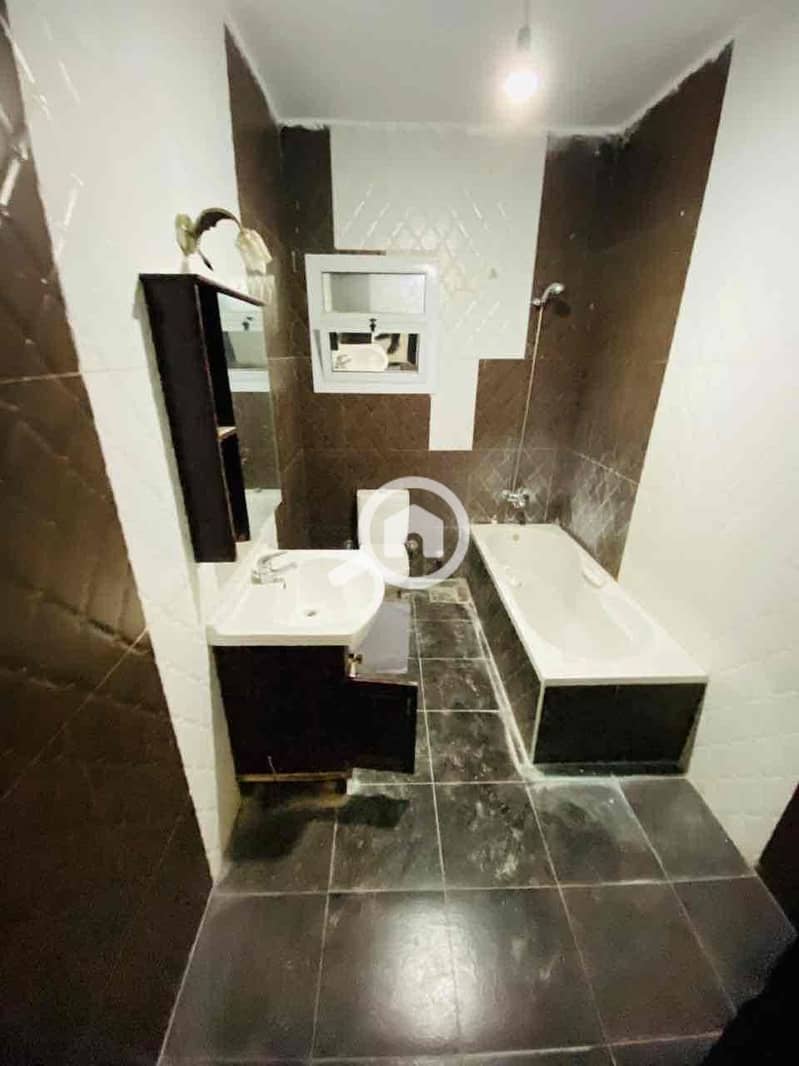 14 5f0cea20-9b7c-4e54-966b-8424c7071fdb. jpg