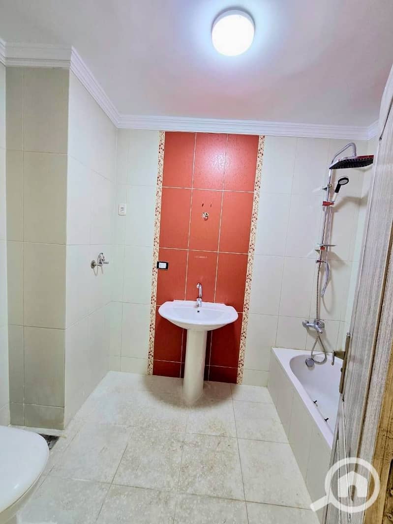 9 579108145_25218782744405479_7658109502487784320_n. jpg