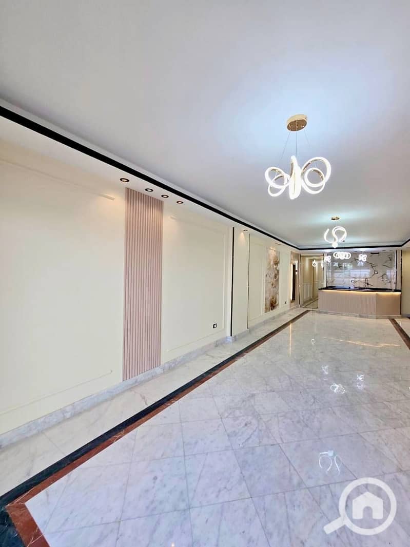 14 580132765_25218780527739034_1752294912585703980_n. jpg