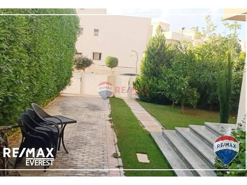 2 ae8c97b6-2ac0-4ab5-b2cc-48eac36a3202. jpg