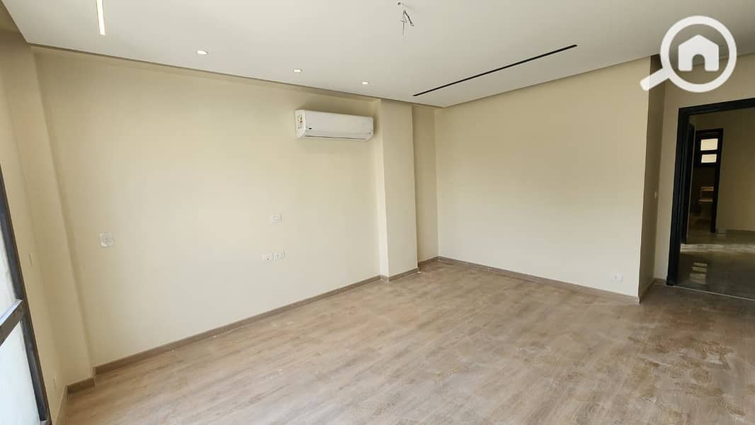 10 WhatsApp Image 2025-12-18 at 2.56. 39 PM (2). jpeg