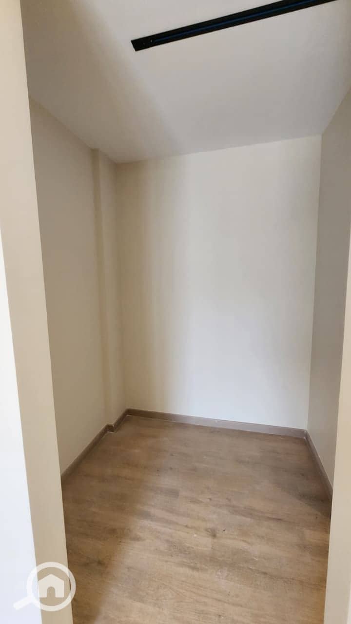 17 WhatsApp Image 2025-12-18 at 2.56. 43 PM (1). jpeg