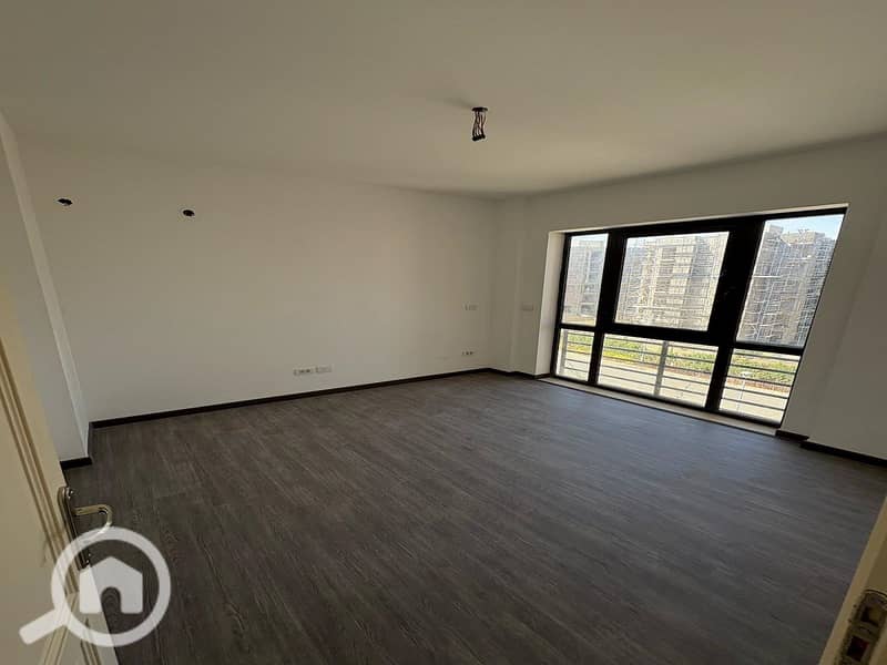 2 04d8ca3c-4068-4970-a91a-51b28e55642d. jpeg