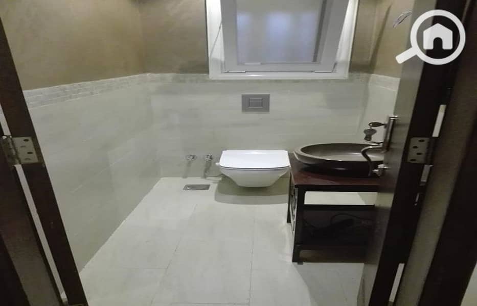 4 9bbea7ec-5d8c-4b8c-8645-a34c24341bc8. jpeg