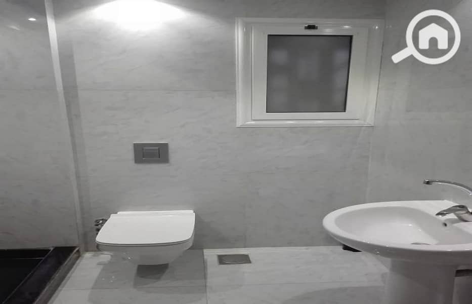 9 585b3ca5-9283-4fa7-a85e-87deac39d205. jpeg