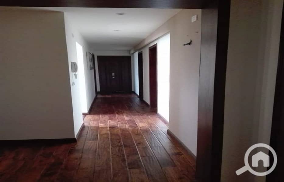 12 bbeb6643-d8e0-48e1-beec-ad67b101e288. jpeg