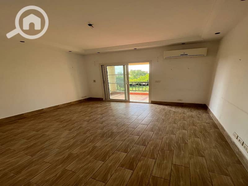 2 02e2d22b-c35d-44f9-bf57-aad69f302e40. jpeg