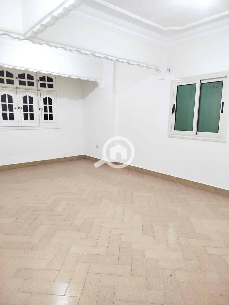 2 3d8a7ad4-fd58-4c83-8efb-d874465c1435. jpg