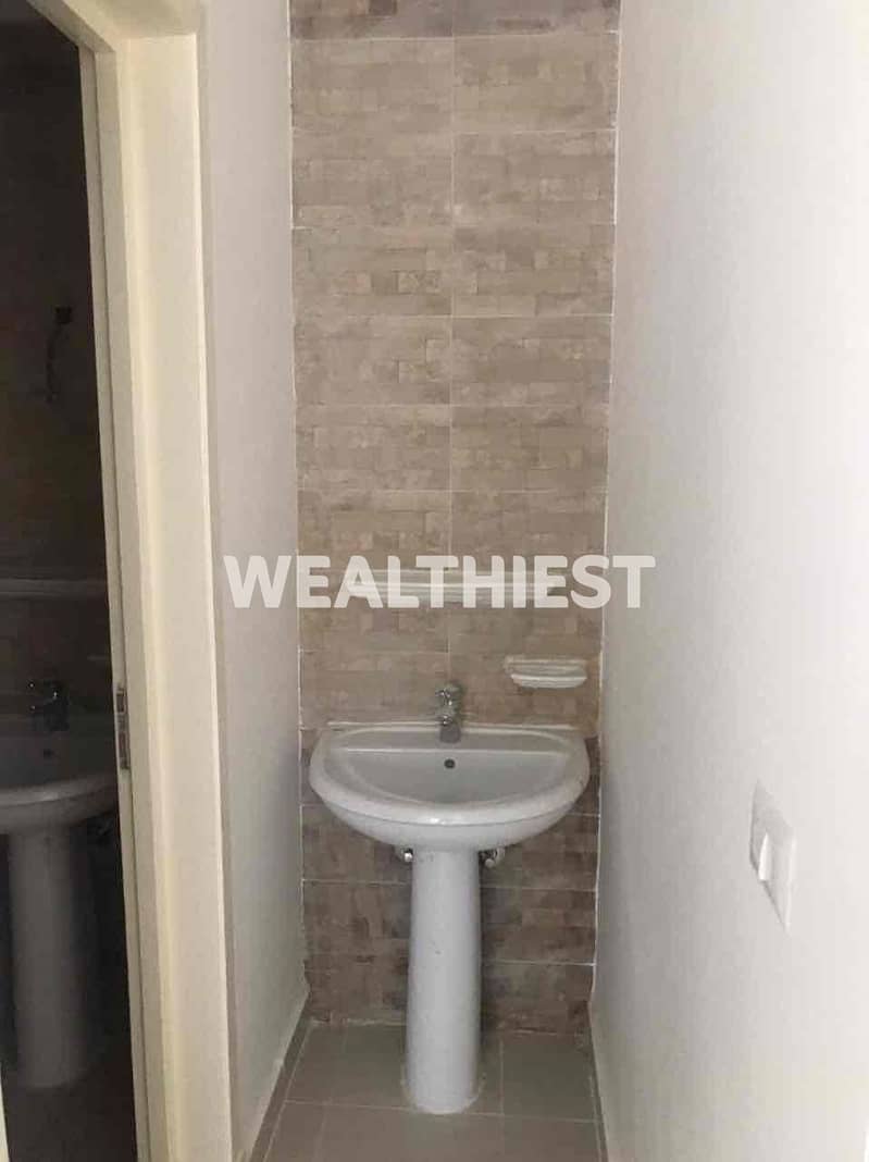 9 05a3e199-13b2-44f2-b5b1-d815cac73652. jpg