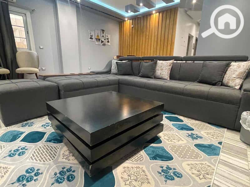 3 c08df96d-6c73-4e19-a04d-a1c0a6f62699. jpg