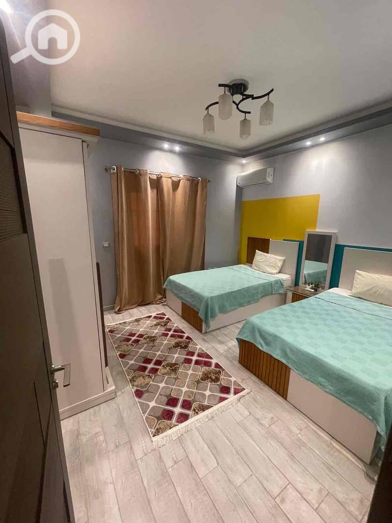 4 50bc93f1-b7e2-4179-810f-e1ea54d5b9c6. jpg