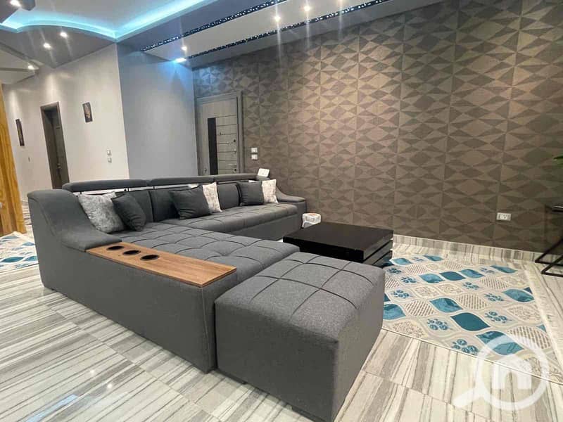 6 fc7aad25-90a9-46ed-a17f-0c29ecd51028. jpg