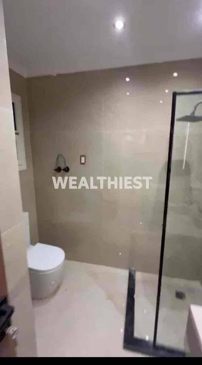 4 e5b8f133-bd5a-4450-a89e-056f719e6e4b. jpg