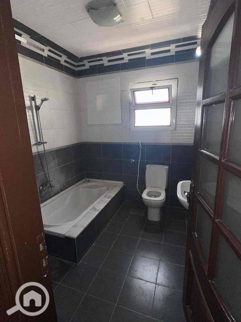 7 0858e8a5-6ac3-4cdc-8bb9-de6033cda4af. jpg