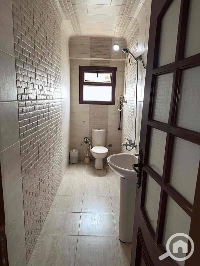 8 af41cd64-6241-4f5a-ba3a-ceaba5f66370. jpg