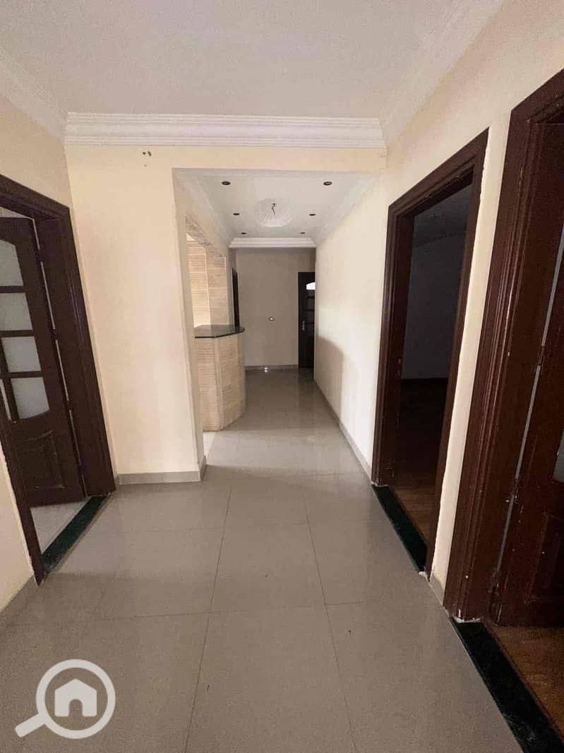 12 916ebcb1-cd0a-4b7b-a60f-f37e6f2a452e. jpg