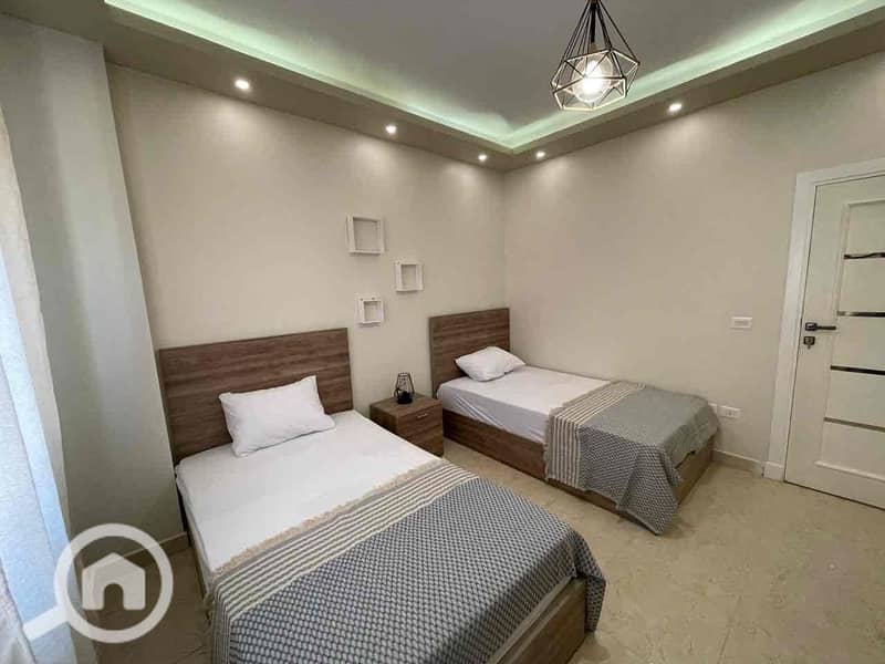 5 e785fc7f-90cf-43fa-9a0a-260cb88d44c8. jpg