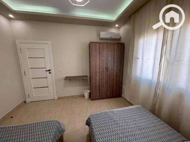 10 fdca98fa-d493-49cf-a605-00bbd2258098. jpg