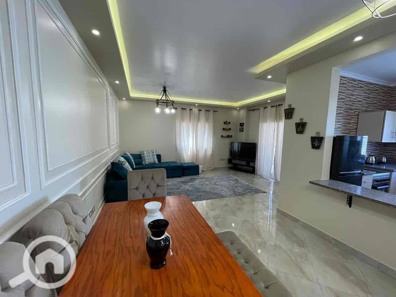 12 f9b2ef0c-7b07-4a72-8946-26bc592970a2. jpg