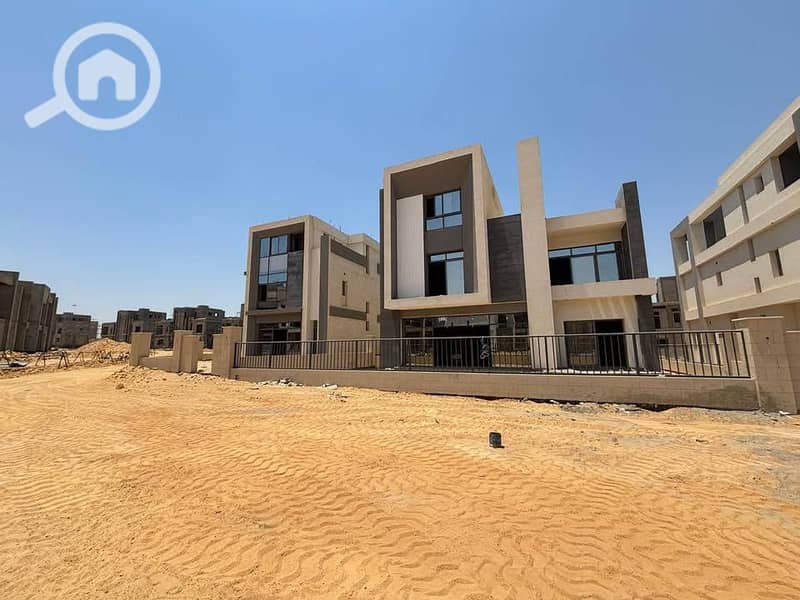 7 WhatsApp Image 2025-12-18 at 14.03. 44 (1). jpeg