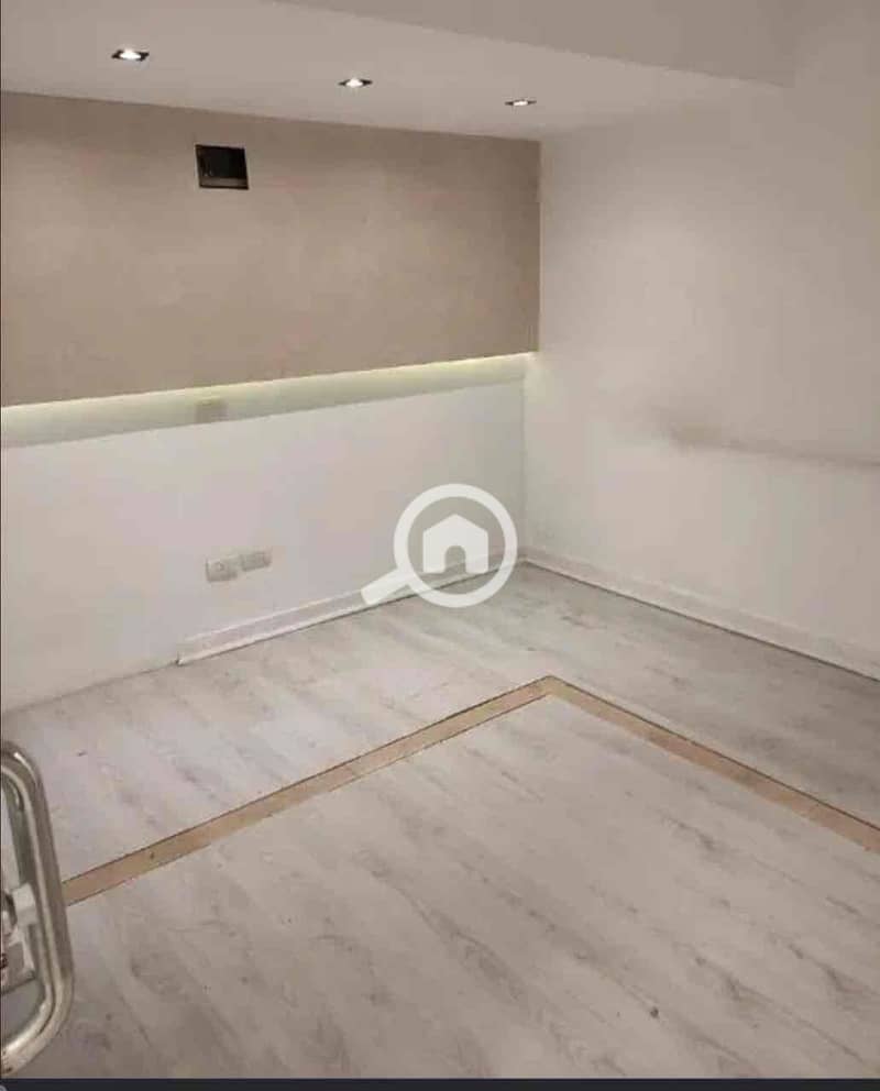 3 c82e7b3c-0613-4663-802f-ac98b3d1bc88. jpg