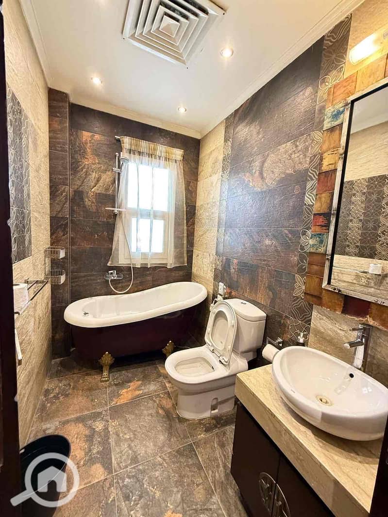 8 f4b2cd0b-a2a8-4067-b7f1-52b37c5780ad. jpg