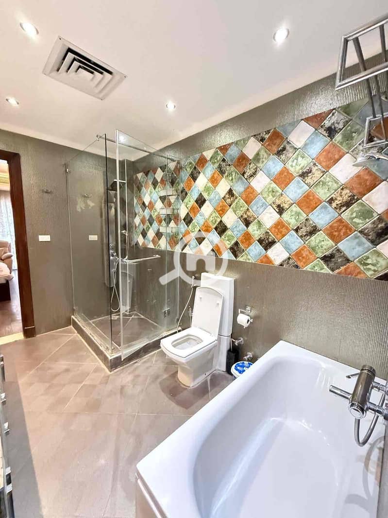 15 2ac67065-a835-4e2f-838c-690026eb19cc. jpg