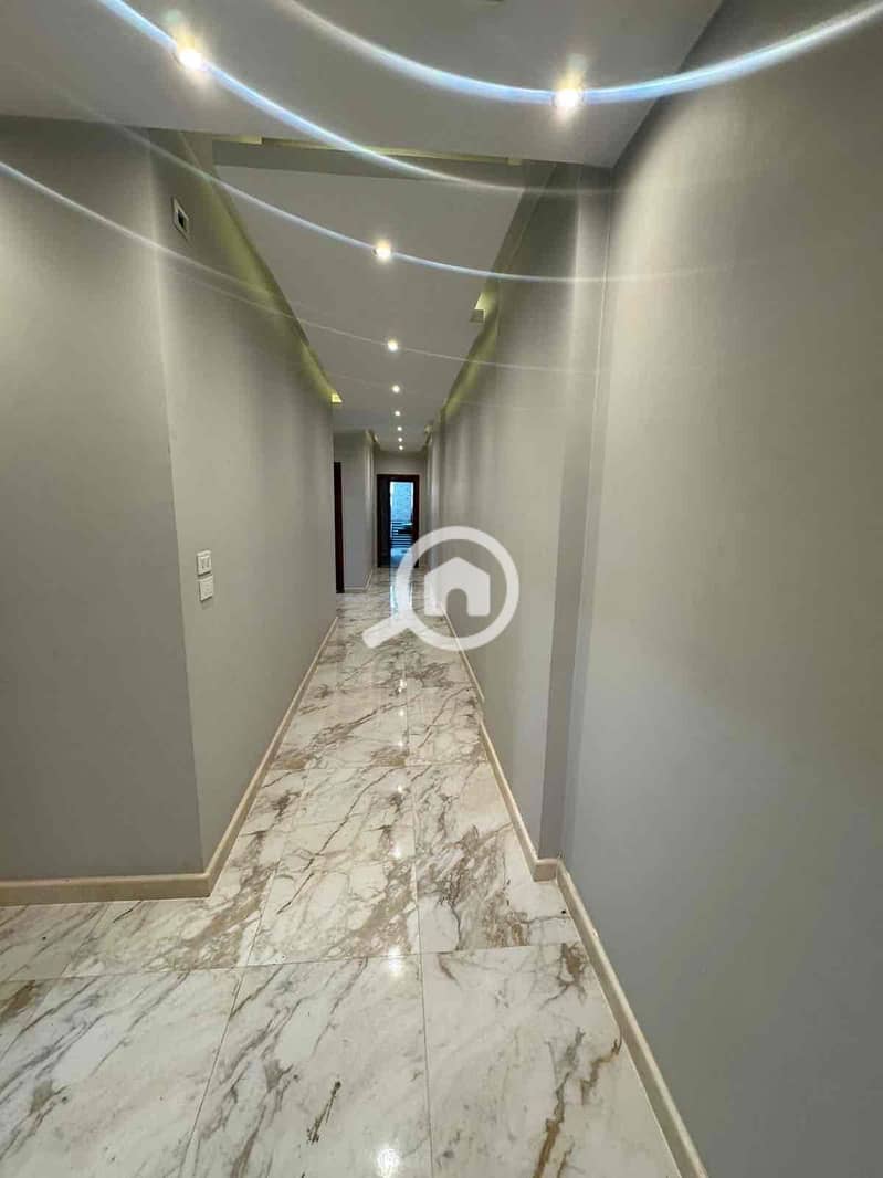 2 b148539f-0770-424b-b9bb-fca35b1643cd. jpg