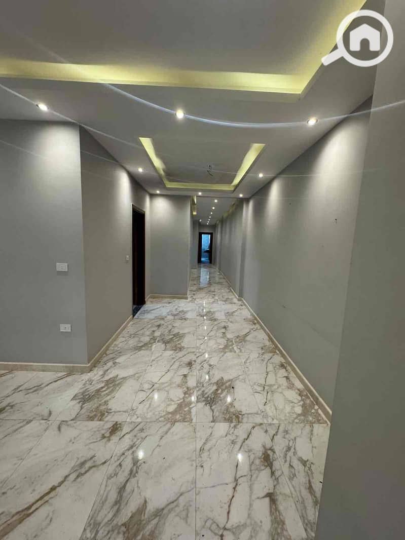 3 b6e6d70b-ac53-494f-a594-9c91e2597792. jpg