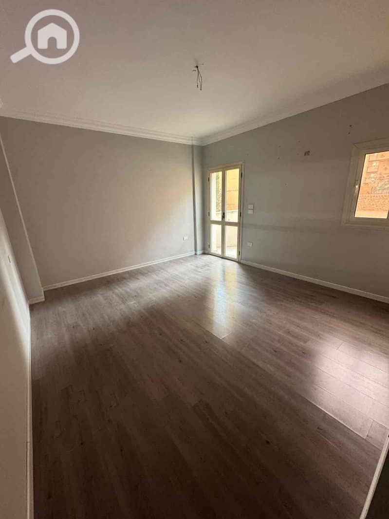 4 8cf1b356-c990-4c21-ae2f-c1260472c22b. jpg