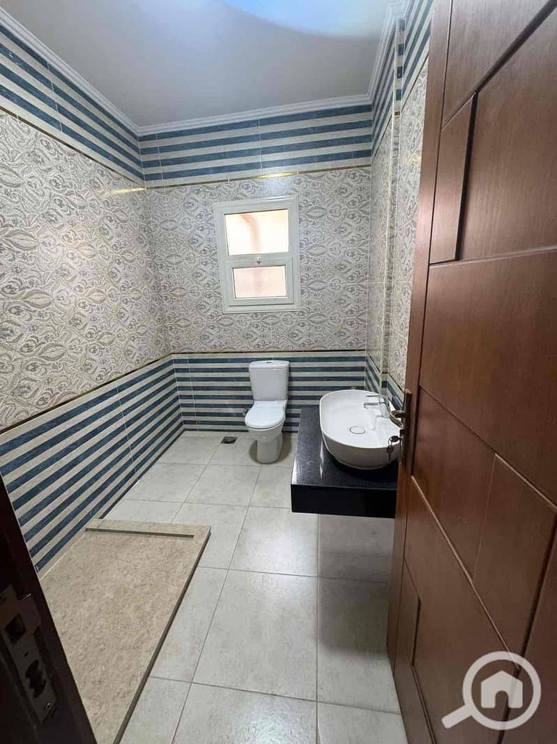 6 a0ef3ee8-2a46-44c7-9d6f-ae574141bfa0. jpg