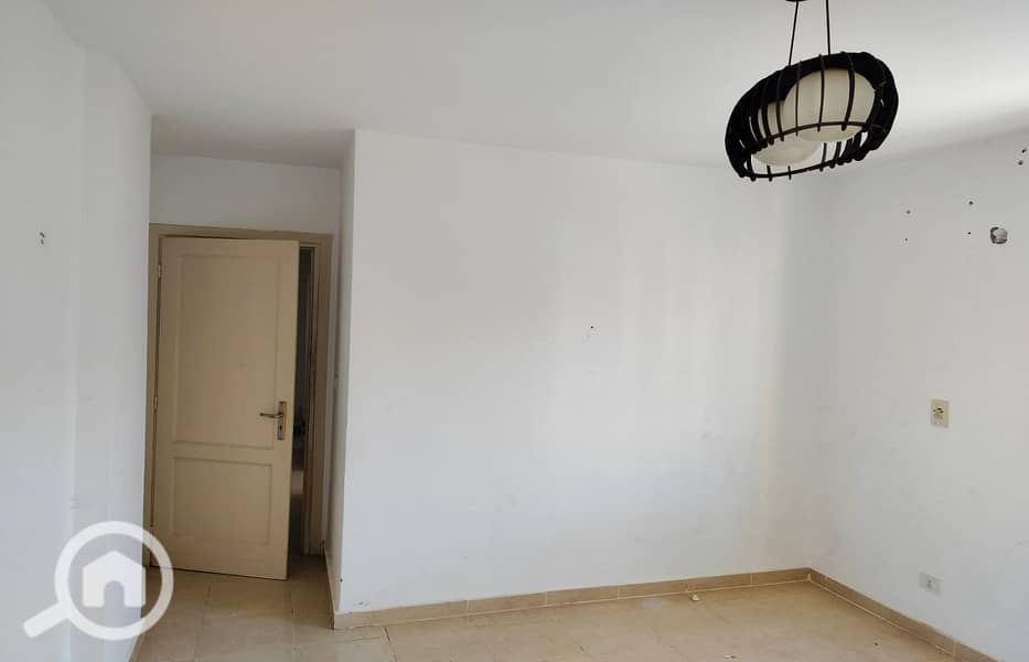 4 372378a8-b4c0-4b68-b3e5-72e0b799440f. jpeg