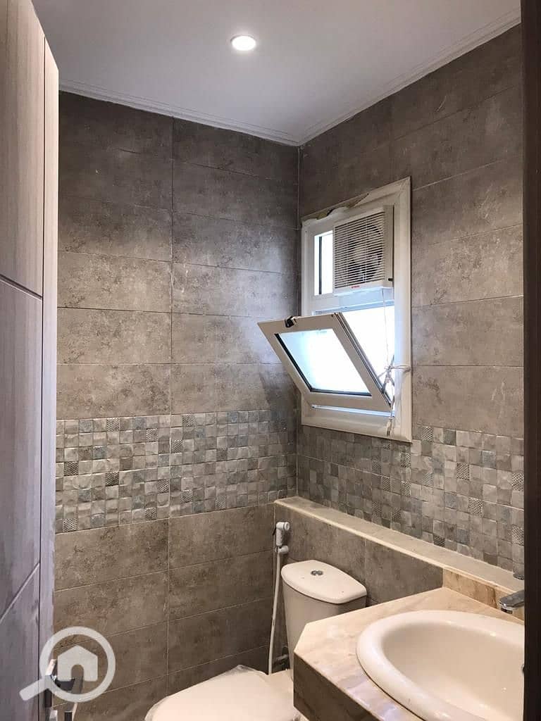 3 f4f06478-06ba-4cc6-9e41-9871cc5a727a. jpg