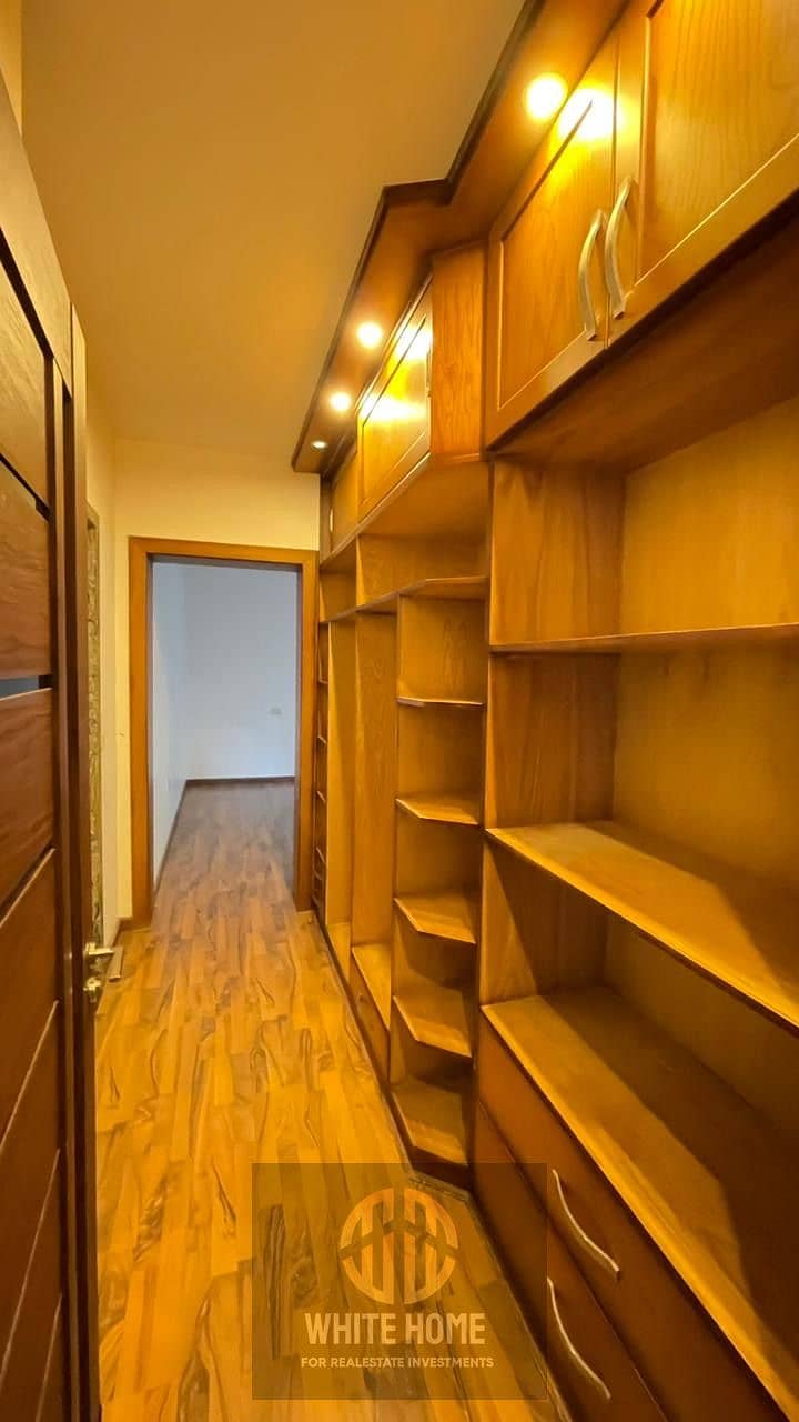 5 e5c06cd9-d603-4c76-992b-9a5d653a0d35. jpeg