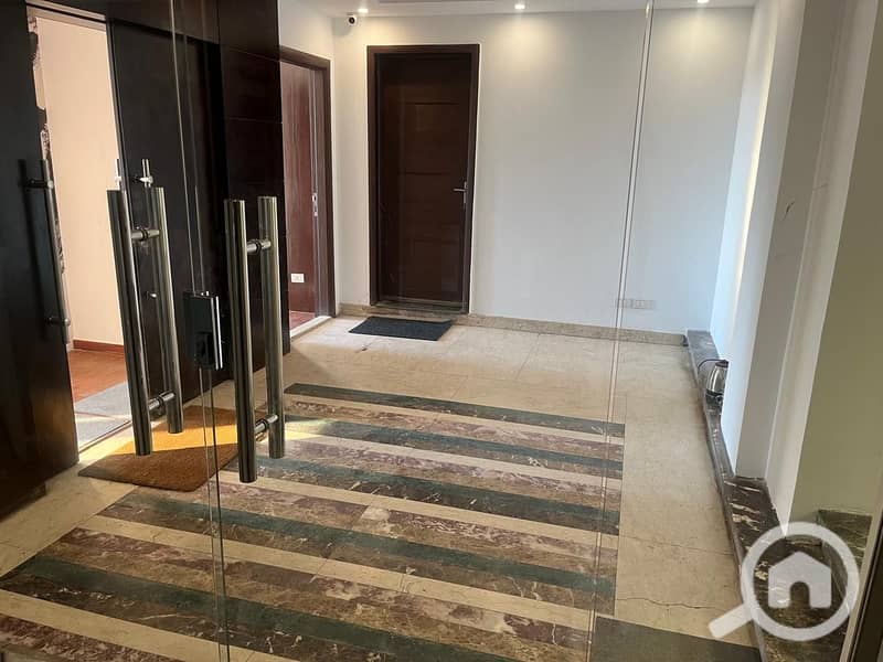 4 3e6e2a5b-bee6-434f-8c30-cbe569423b66. jpeg