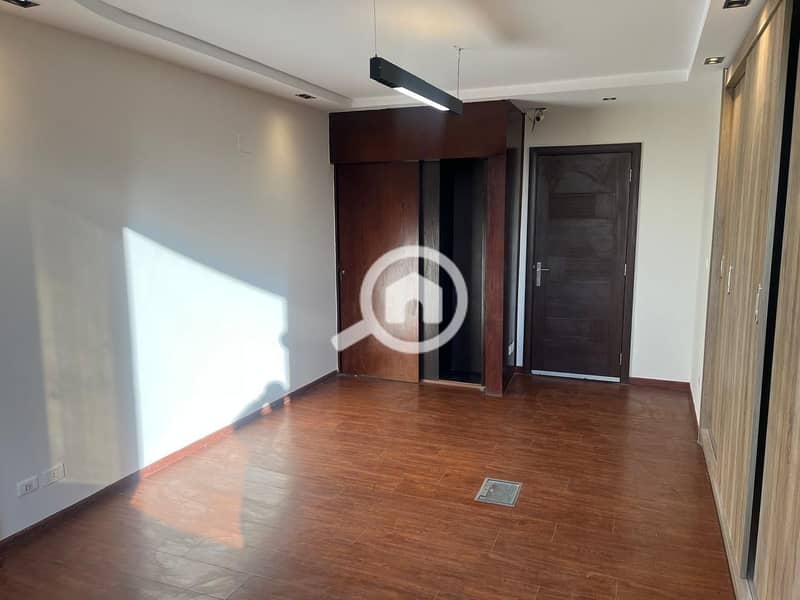 10 b75dfd89-b10e-46d7-acbc-52897a36a021. jpeg