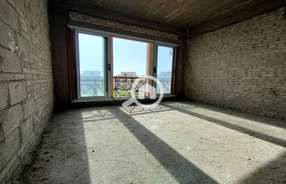 6 3947c58f-6580-46a2-a7dd-772f84606164. jpg