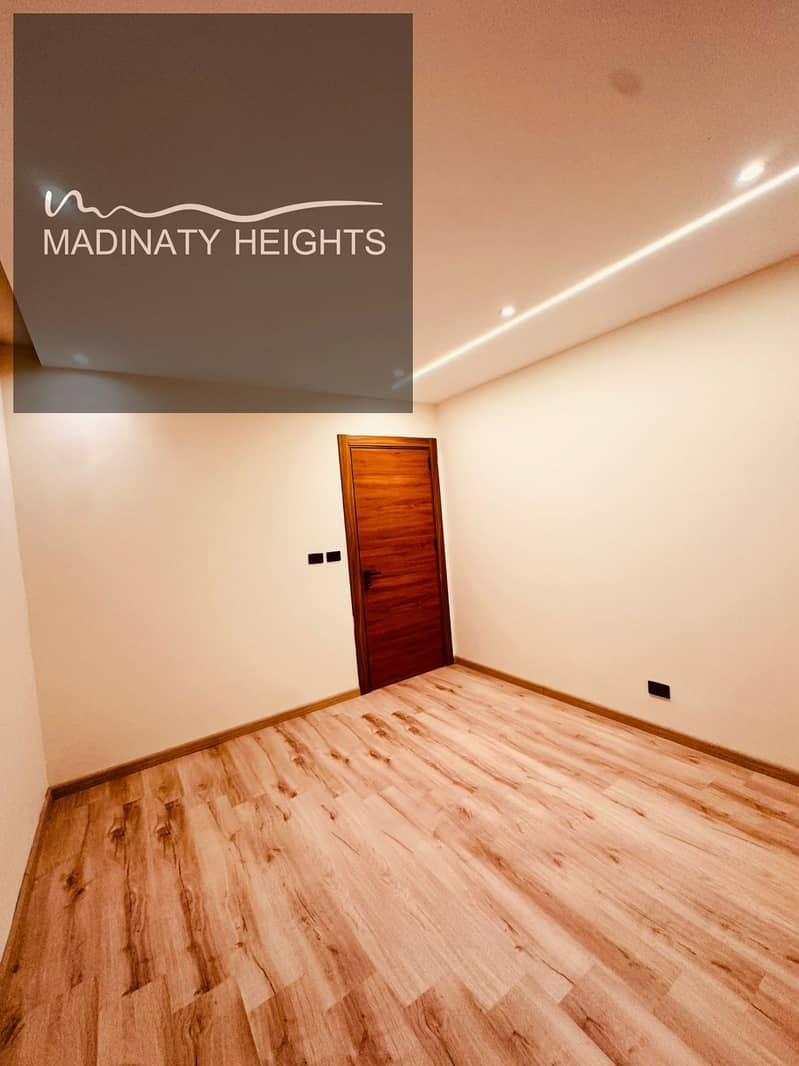 2 WhatsApp Image 2025-12-07 at 16.43. 33_812a9c81. jpg