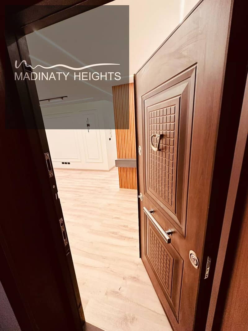 12 WhatsApp Image 2025-12-07 at 16.43. 36_e0e16ee9. jpg